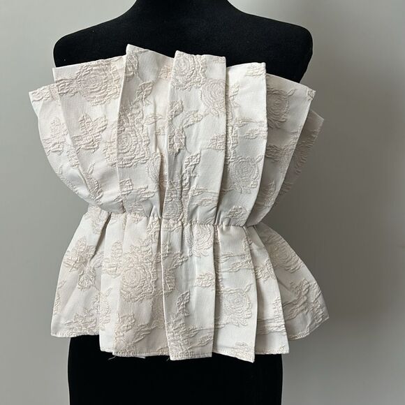 Do + Be Sleeveless Top - Picture 2 of 6